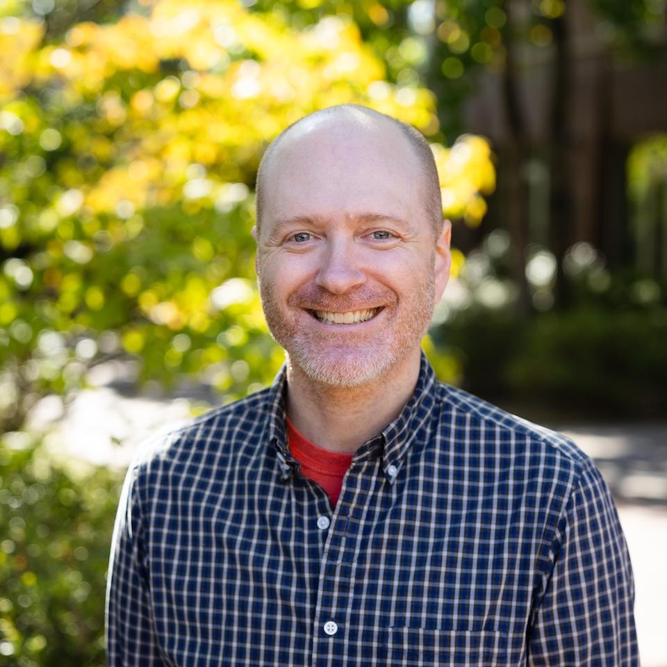 Eli Zunder Headshot