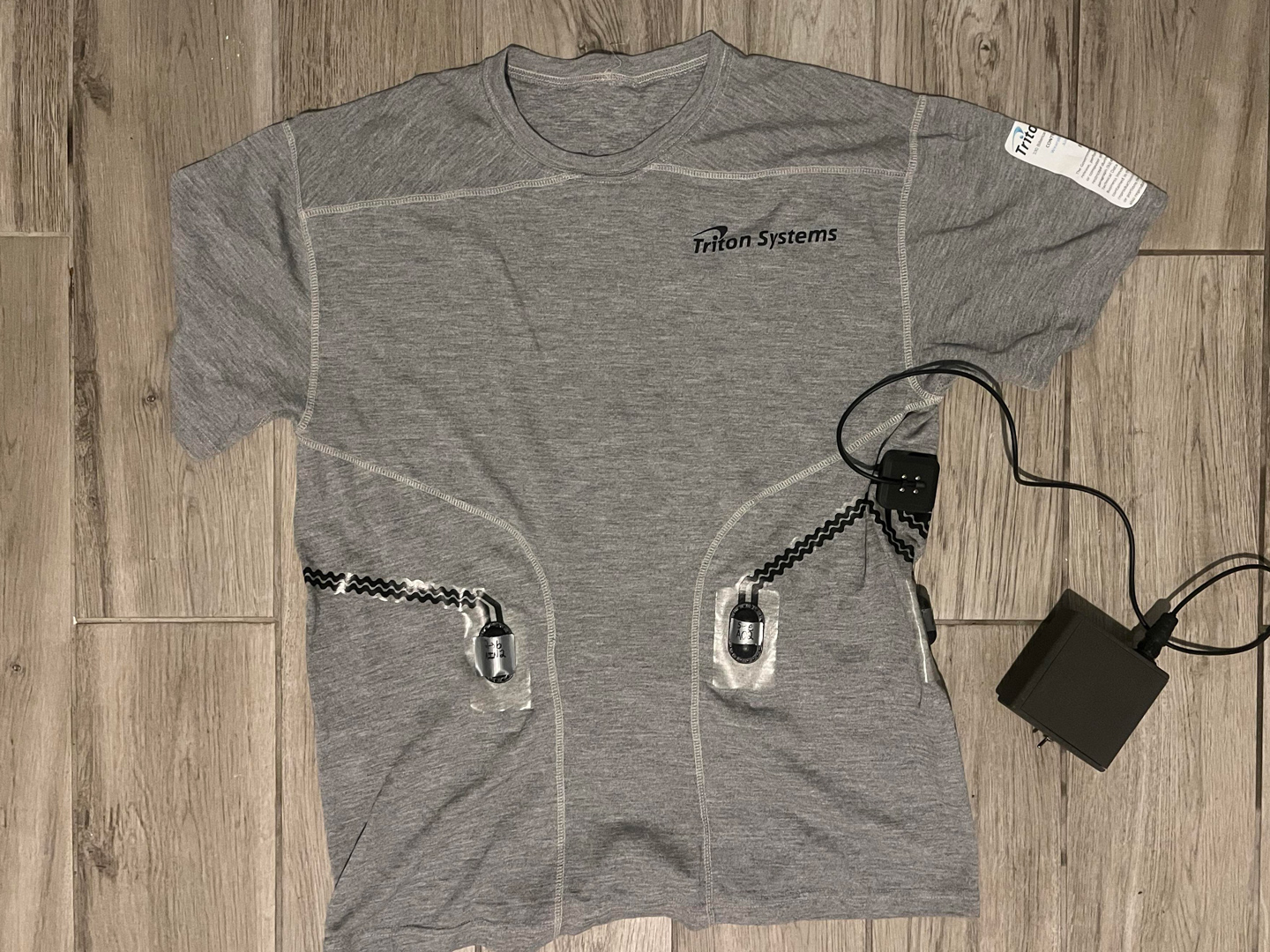 Image of a wearable technology T-shirt equipped with vibrating actuators