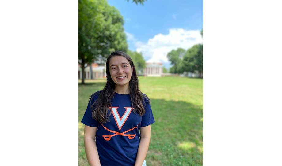 Tori Vigil on the UVA lawn with the rotunda in the background