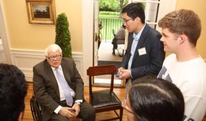 Brent Halsey interacting with UVA chemical engineering students in 2019