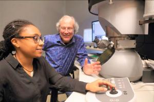 Niquana Smith and Jim Howe working on the Titan TEM