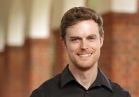 Dan Quinn headshot