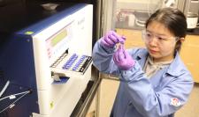 Chemical engineering Ph.D. student Zixian Cui working in the lab
