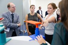Capstone students show off their project